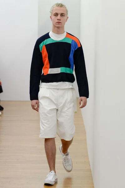Look 37